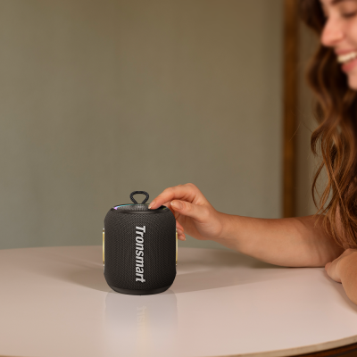 T8 Mini Przenośny głośnik plenerowy